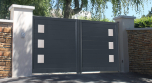 GAMME Décors Inox
Portails avec décors inox.
Plusieurs décors au choix.
Nombreuses variantes de design.